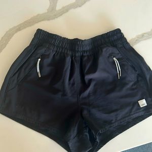 Great condition Vuori Dash Shorts